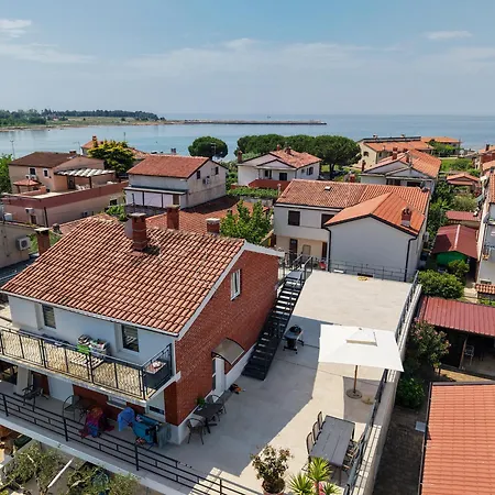 App Moela Near The * Umag